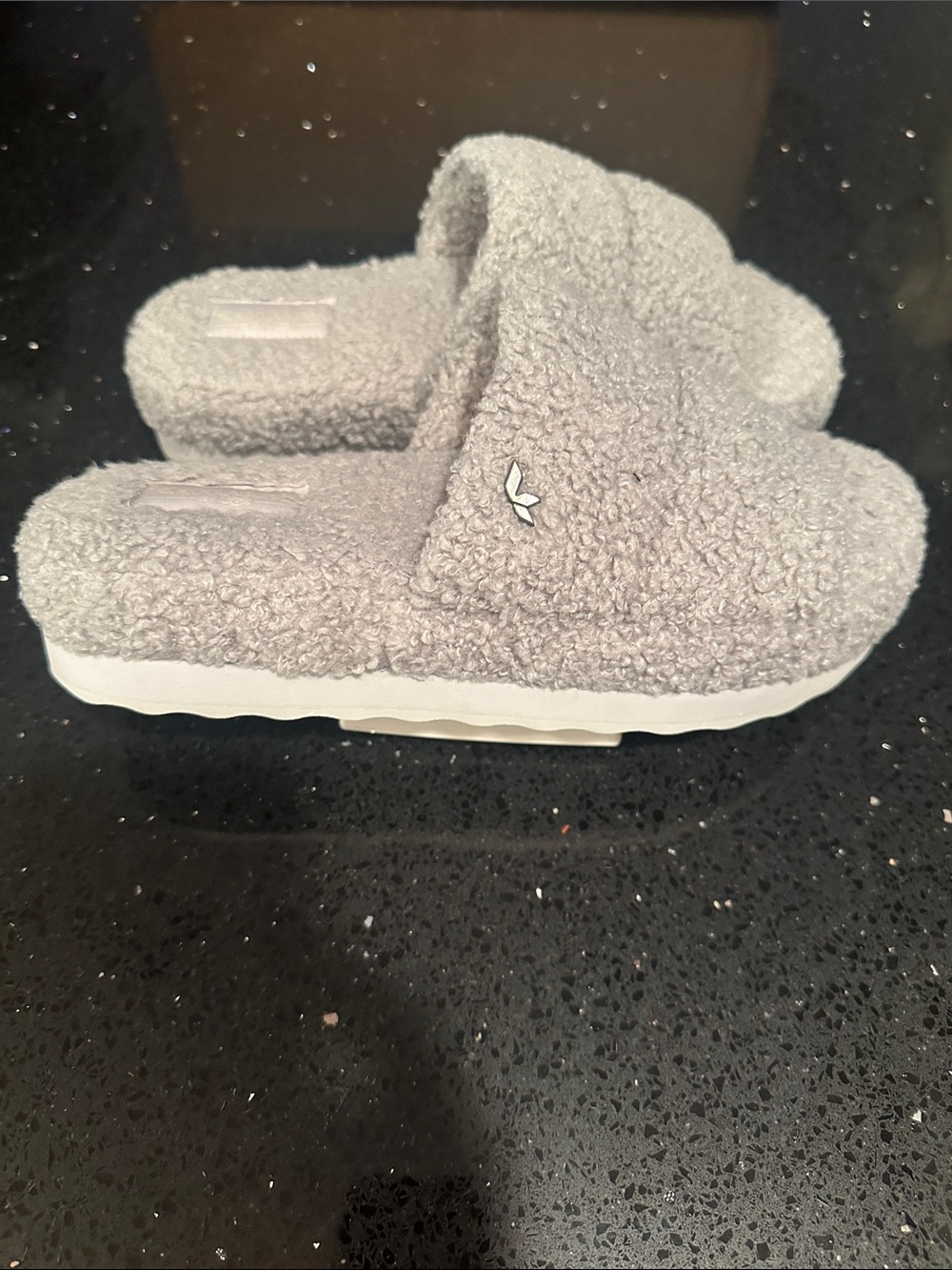 Koolaburra  by UGG Peachee slide, Lt Gray